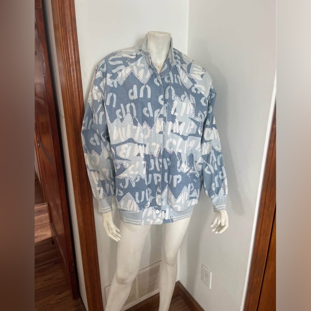 Vintage 100% Cotton Blue and White Graphic Jacket